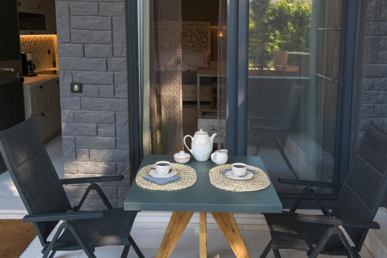 Aval Riviera Apartment ลาโกนิสซี ภายนอก รูปภาพ