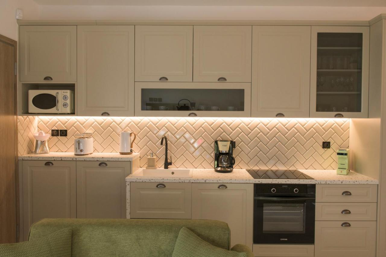 Aval Riviera Apartment ลาโกนิสซี ภายนอก รูปภาพ